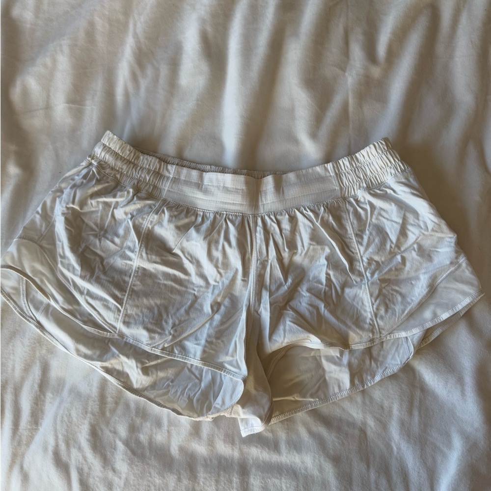 Lululemon Hotty Hot Low Rise 2.5”